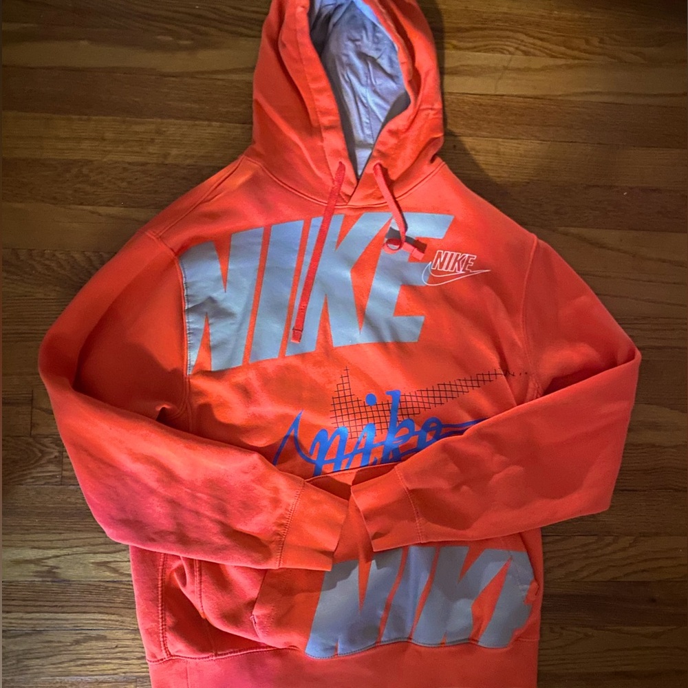 RETRO NIKE HOODIE